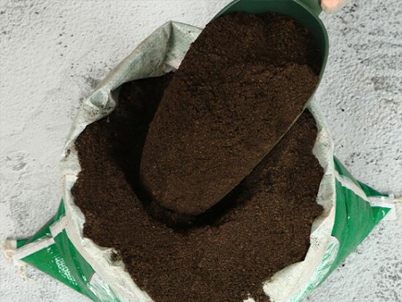 雞糞發(fā)酵有機肥